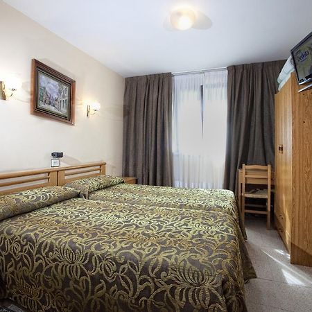 Hotel La Paz Llanes Bagian luar foto